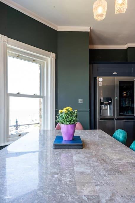 Luxury Duplex Penthouse On The Beach With Panoramic Sea Views Herne Bay Exterior photo