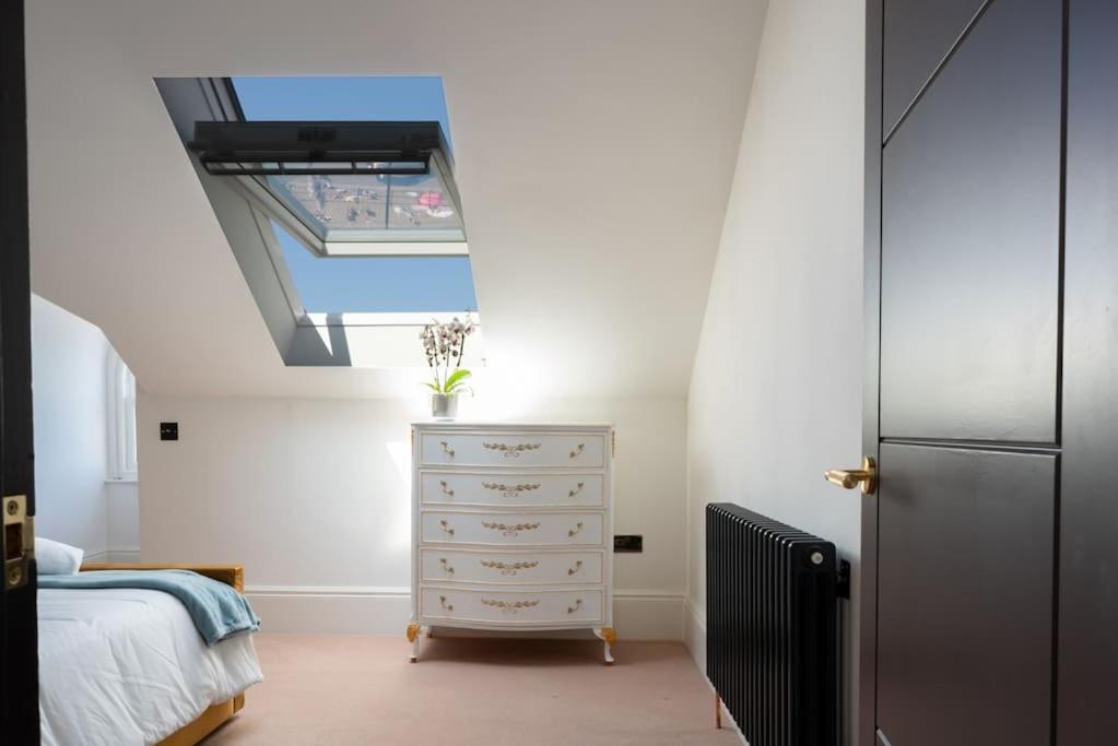 Luxury Duplex Penthouse On The Beach With Panoramic Sea Views Herne Bay Exterior photo