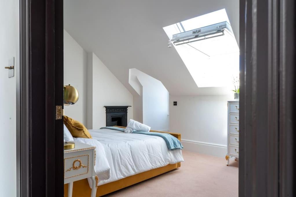Luxury Duplex Penthouse On The Beach With Panoramic Sea Views Herne Bay Exterior photo